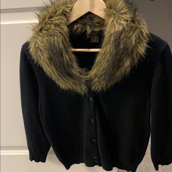 Black with fur trim collar cardigan - Picture 3 of 5